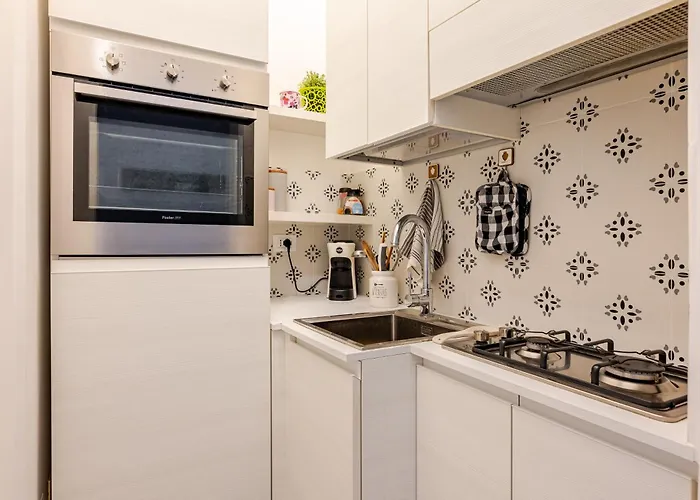 Modern In Portuense *